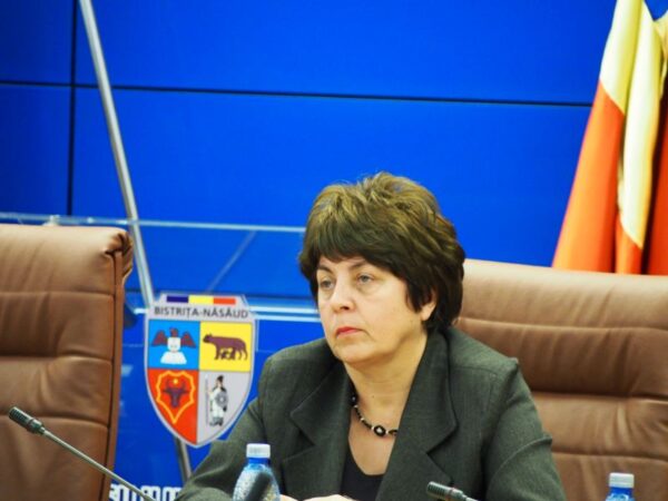  La mulți ani, prefectului județului Bistrița-Năsăud, Mica Oprea!