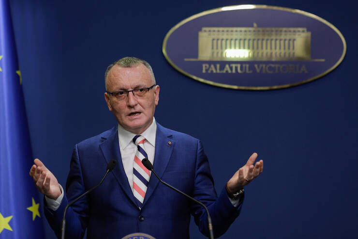  Sorin Cîmpeanu a demisionat din funcția de ministru al Educației, în urma acuzațiilor de plagiat