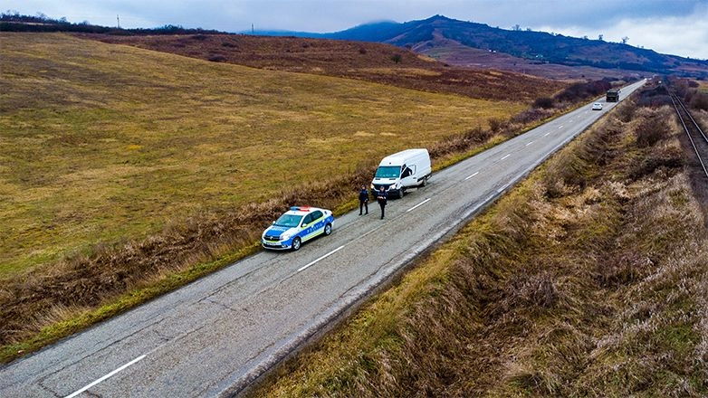  Circulația pe drumurile publice în condiții de siguranță este responsabilitatea tuturor participanților la traficul rutier!