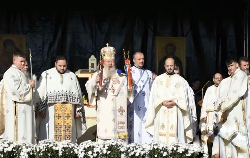  (VIDEO) Cuvântul de învățătură al Înaltpreasfințitului Părinte Andrei în Parohia Ortodoxă Mărișelu, cu ocazia resfințirii bisericii parohiale