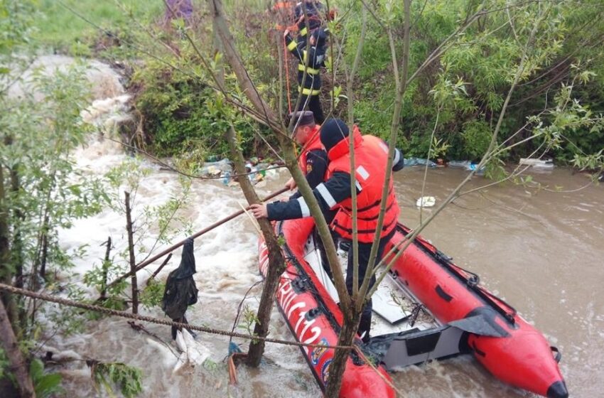  Femeie găsită moartă în râu, la ieșire din Târlișua