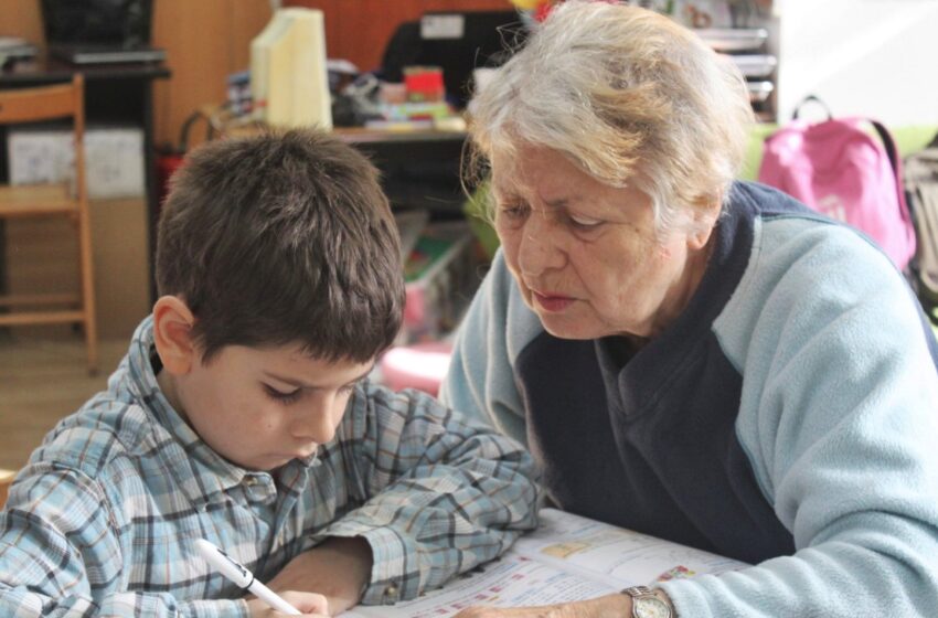  Bistrița-Năsăud: Persoanele vârstnice  se pot implica voluntar în activităţi educaţionale din cadrul centrelor sociale de tip after-school