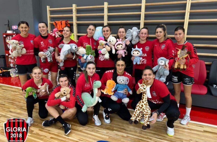  HANDBAL. Spectatorii, invitați să arunce cu jucării de pluș în teren, la meciul Gloria2018 cu CSM București
