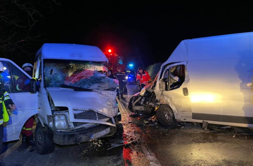  Patru persoane transportate la spital, în urma unui accident petrecut între Rebrișoara și Nepos