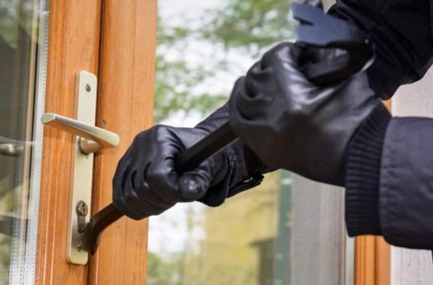  Recomandări din partea polițiștilor pentru prevenirea furturilor din locuinţe. ,,Nu oferiţi necunoscuţilor informaţii despre bunurile pe care le deţineți”
