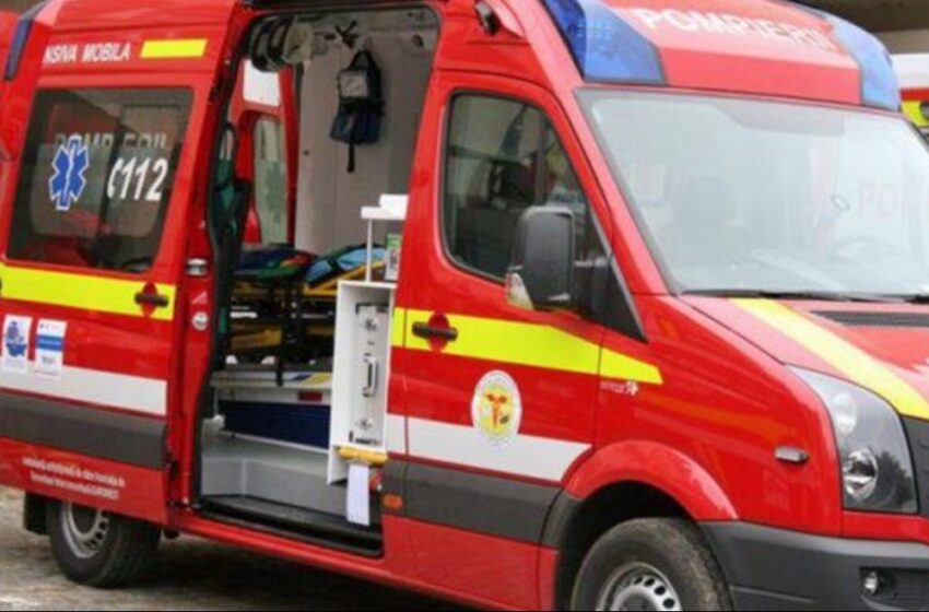  Accident cu o victimă încarcerată în Dorolea. Luptă contracronometru pentru a salva o persoană aflată în stop cardiorespirator