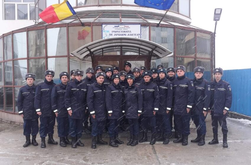  24 de elevi ai școlilor militare de subofițeri au început stagiul de practică  la Jandarmeria Bistrița-Năsăud