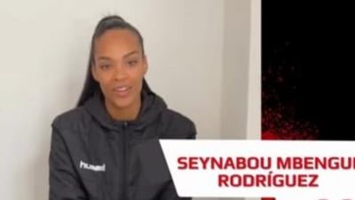  Interul dreapta Seynabou Mbengue Rodriguez a semnat cu CS Gloria 2018 Bistrița-Năsăud