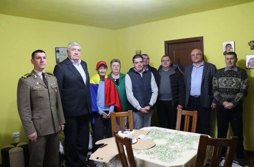  Veteran de război, sărbătorit la vârsta de 103 de ani, în comuna Uriu!