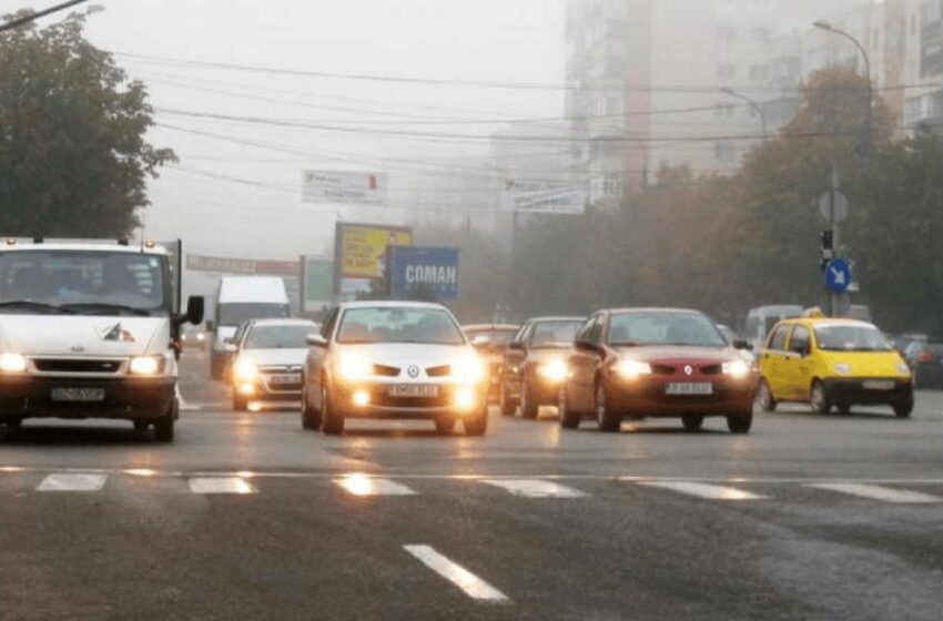  Modificare în Codul Rutier: Șoferii vor fi obligați să circule cu luminile aprinse pe toate drumurile