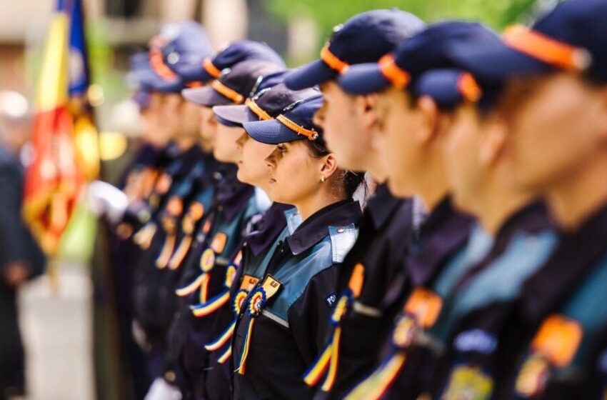  Vrei să devii polițist? O nouă sesiune de admitere în cele 2 unități de învățământ postliceal ale Poliției Române: Școala de Agenți de Poliție „Vasile Lascăr” – Câmpina și Școala de Agenți de Poliție „Septimiu Mureșan” – Cluj-Napoca