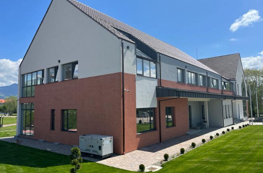  Comuna Prundu Bârgăului este prima din judeţul Bistriţa-Năsăud care are panouri de furnizare a energiei regenerabile pentru toate instituţiile