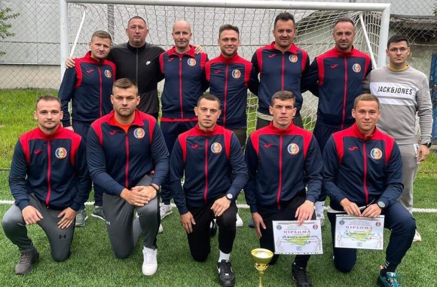  FOTBAL. Pompierii bistrițeni sunt campioni regionali la minifotbal!