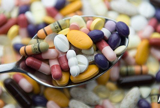  Pentru a fi feriți de boli, copiii au nevoie de microbi, nu să fie îndopați cu medicamente. Microbii dezvoltă sistemul imunitar al organismului