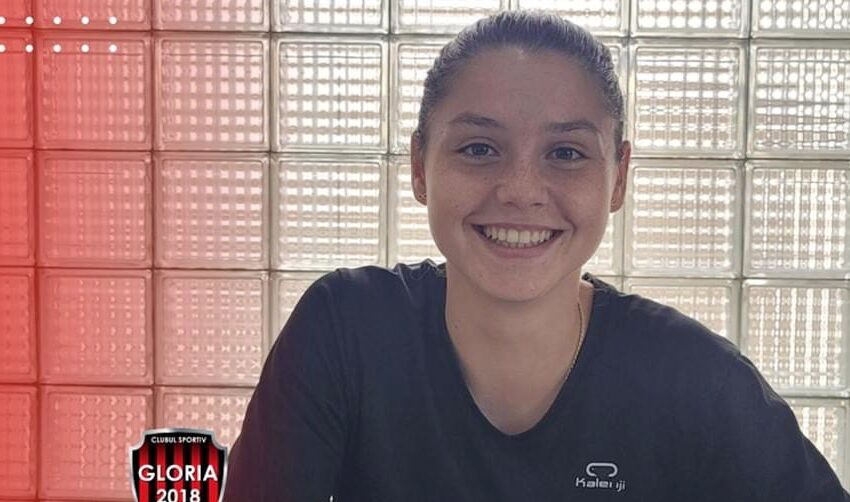  FOTBAL FEMININ. Genoveva Roșie se alătură din acest sezon echipei de fotbal feminin a Clubului Sportiv Gloria 2018 Bistrița-Năsăud!