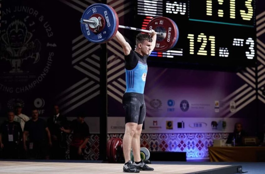  HALTERE.Cosmin Isofache este triplu campion european de Juniori I !