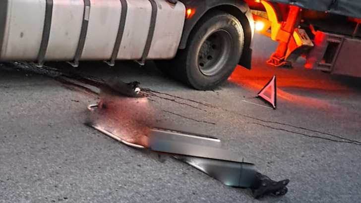  Un biciclist a murit, strivit sub un TIR, în Josenii Bârgăului