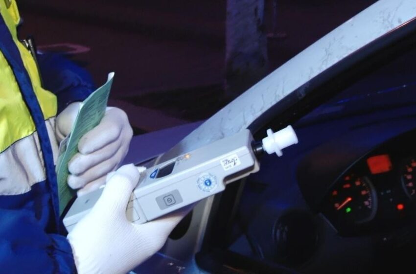  Un bărbat, de 43 de ani, din Nimigea de Jos,depistat la volan cu o alcoolemie de 0,86 mg/l alcool pur în aerul expirat