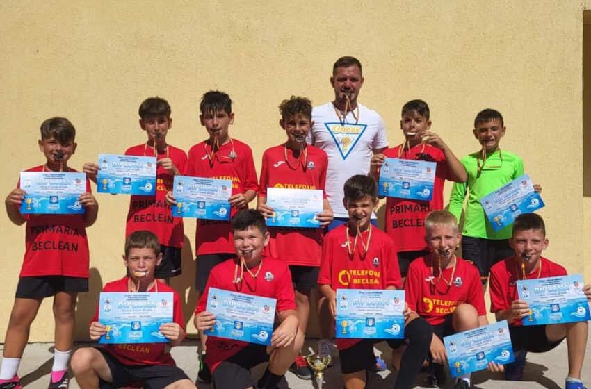  FELICITĂRI! Juniori 2013  de la Acs Sportul Beclean au ocupat locul 3 la Cupa Mării Negre