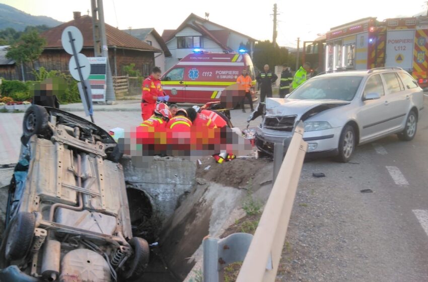  Accident grav între două mașini la Tiha Bârgăului. Mai multe victime au fost încarcerate. FOTO