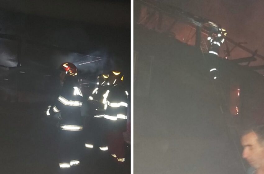  Incediu la o casă care a luat foc aseară în Bistrița Bârgăului. FOTO