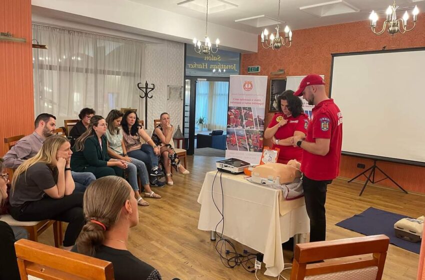  O nouă sesiune gratuită de prim ajutor organizată de secția UPU-SMURD a SCJU Bistrița. FOTO