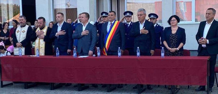  Primarul  Nicolae Moldovan:Vă doresc tuturor mult succes în noul an școlar!
