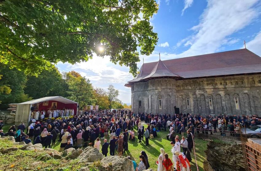  A fost sărbătorit Hramul Mănăstirii „Petru Rareș Vodă” din Ciceu Corabia. FOTO