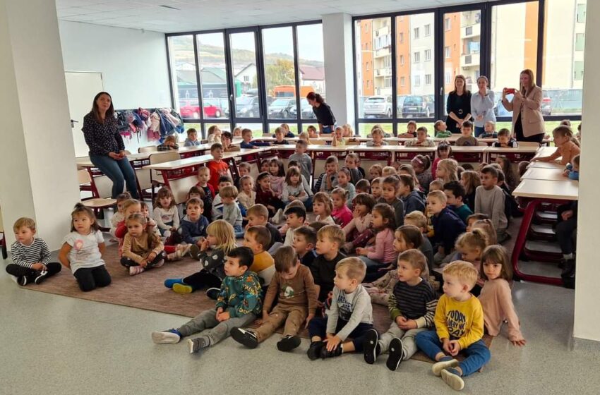  Este o bucurie foarte mare să vezi copiii care doresc să învețe mai mult despre reciclarea deșeurilor și despre colectarea separată a deșeurilor.
