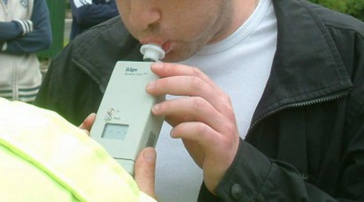  Un șofer mort de beat a fost prins de polițiști în Beudiu – avea o alcoolemie de 1,16 mg/l