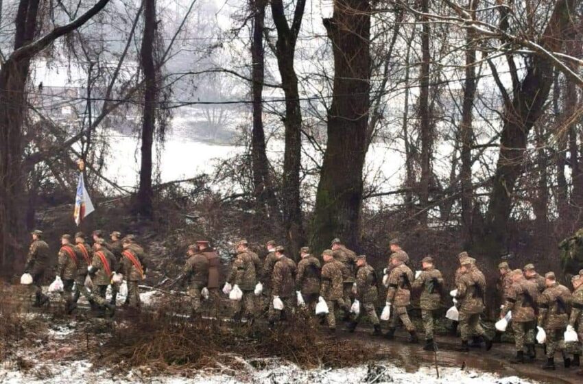  Veteran de război din Târlișua, condus cu onoruri militare pe ultimul drum, la 103 ani