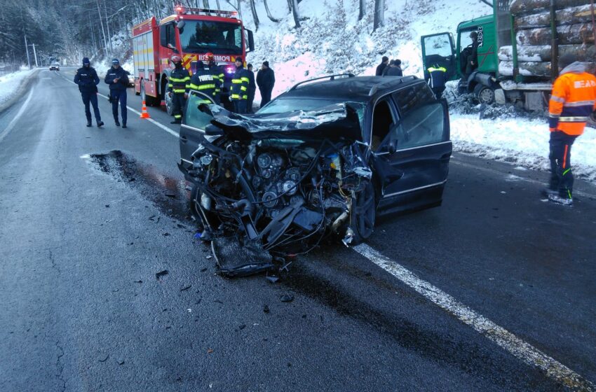  Accident rutier la Piata Fântânele! Un bărbat de 19 ani cu răni la mâini și picioare a ajuns la spital