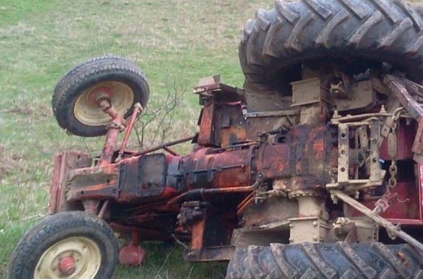  TRAGEDIE! Un bărbat care s-a răsturnat la Ardan cu tractorul a murit