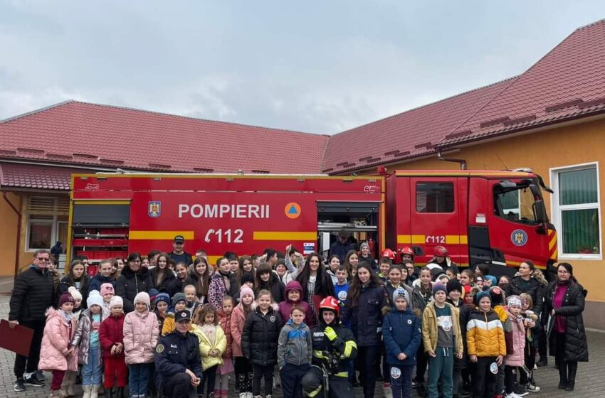  Pompierii ISU BN în mijlocul comunităților, la activități de informare preventivă, lecții deschise, exerciții de evacuare și recunoașteri