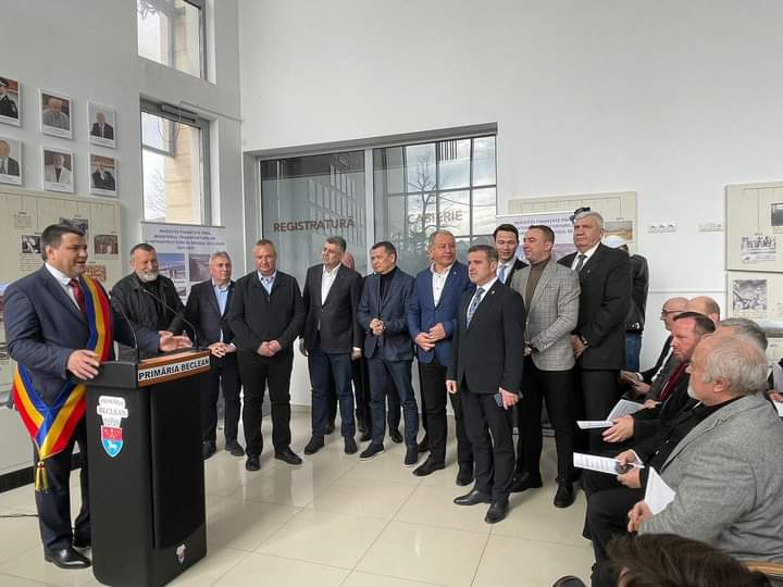  Nicolae Moldovan: Toate investițiile majore care se realizează în orașul nostru se datorează și încrederii pe care Guvernul României și Ministerul Transporturilor și Infrastructurii îl au în administrația locală a orașului Beclean