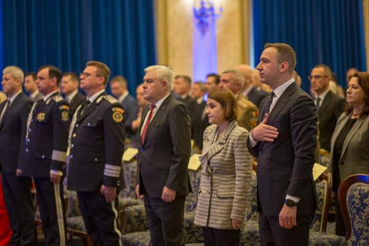  Bogdan Ivan: La mulți ani celor 50.000 de polițiști care veghează la siguranța și binele comunităților noastre. FOTO