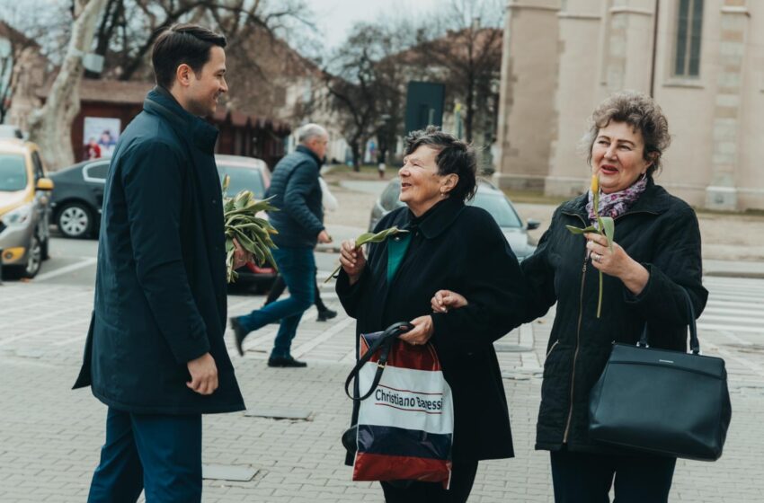  Robert Sighiartău: La mulți ani, doamnelor și domnișoarelor!