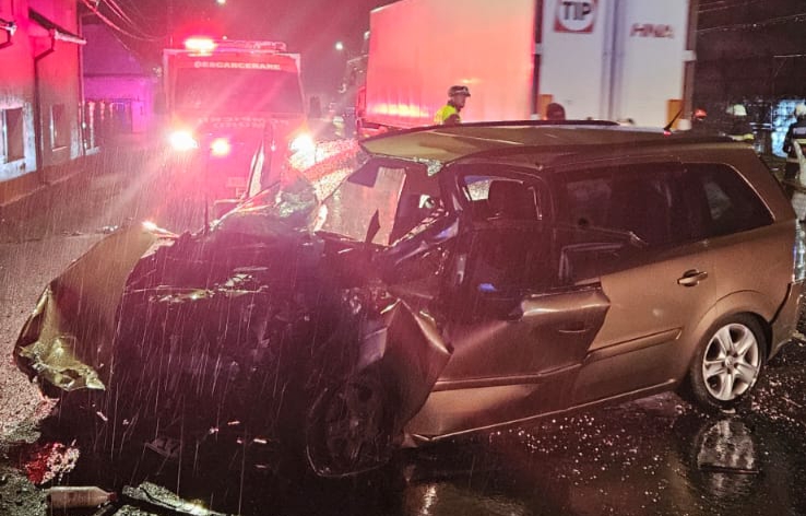  Accident rutier la Livezile! Doi bărbăți au ajuns la spital cu multiple traumatisme!