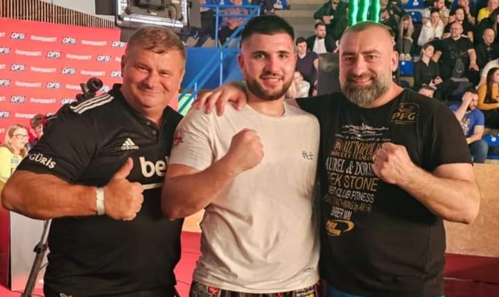  VICTORIE pentru bistrițeanul Sebastian Lutaniuc la Dynamite Fighting Show