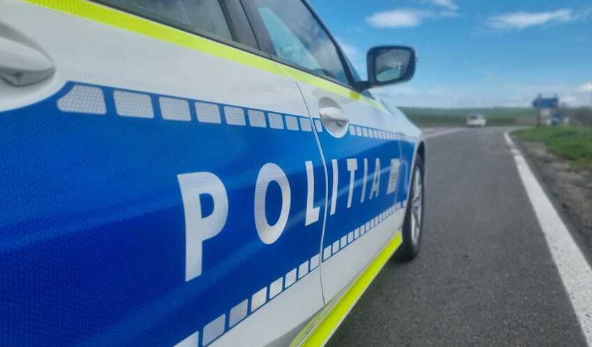  Autoturism intrat într-un cap de pod la Blăjenii de Sus