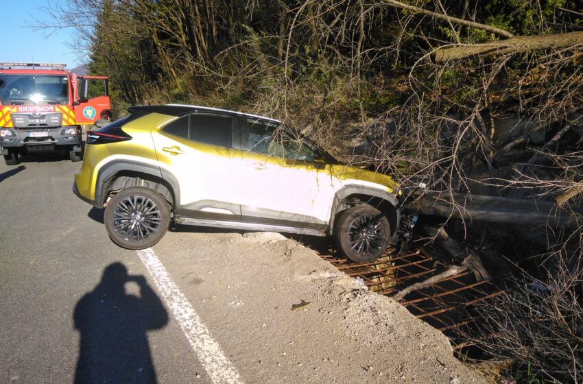  Accident rutier la Piatra Fântânele. Victimele au refuzat transportul la spital