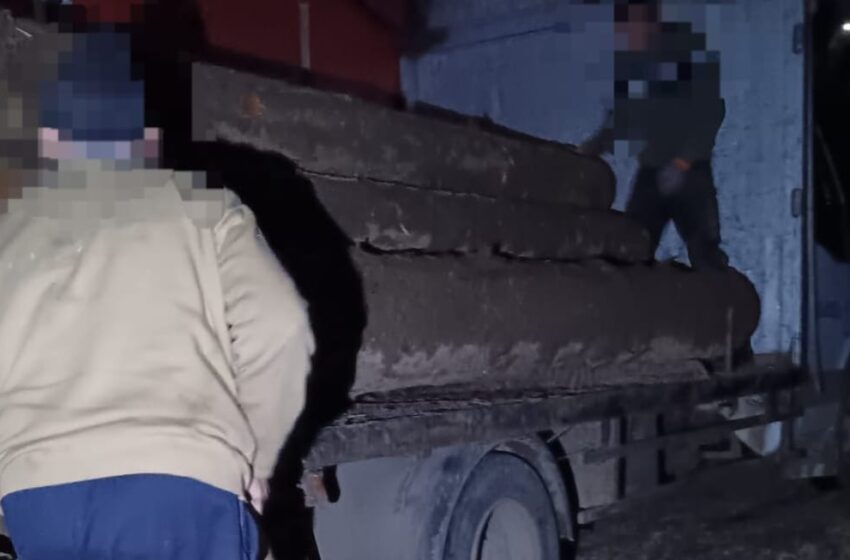  Transport ilegal de material lemnos depistat la Tiha Bârgăului. FOTO