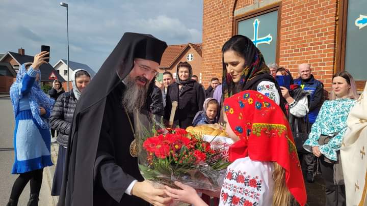  La Mulți Ani, Preasfințitului Părinte Episcop Macarie Drăgoi!