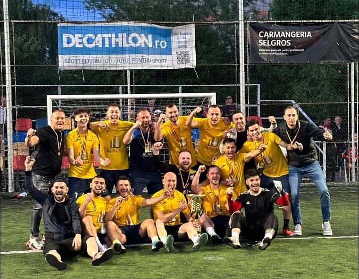  Minifotbal: Extratereștrii câștigă derby-ul cu Raal și se incoronează CAMPIONII BISTRIȚEI! FOTO