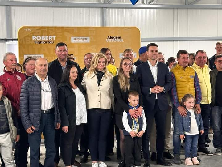  Diana Morar sprijină candidatura Andreei Valentina Berceni pentru Primăria Chiochiș. FOTO