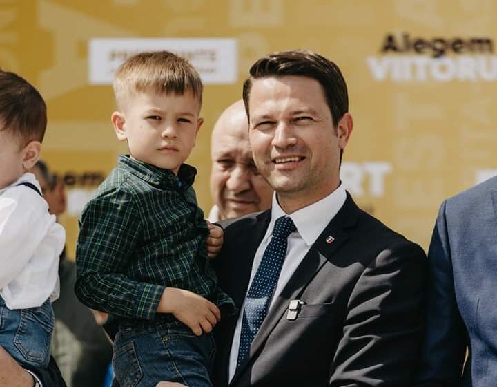  Robert Sighiartău: Îl chem pe Radu Moldovan la o dezbatere, pe Pietonal, să aibă acces și bistrițenii