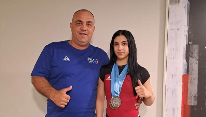  Haltere: Medalie de Argint și Bronz pentru Adelina Lorinț de la CSM Bistrița, la Campionatul European de Juniori