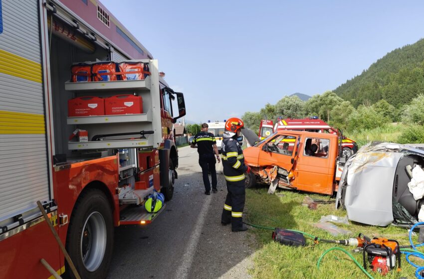  Accident rutier la ieșirea din Maieru spre Sângeorz-Băi. Două persoane au ajuns la spitalul din Năsăud