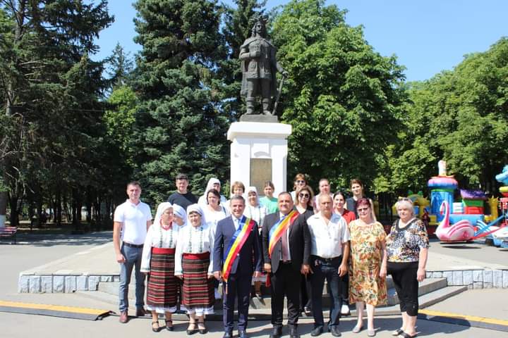  Primarul Ioan Turc în vizită în orașul Ștefan Vodă, aflat în zona de sud a Basarabiei. FOTO