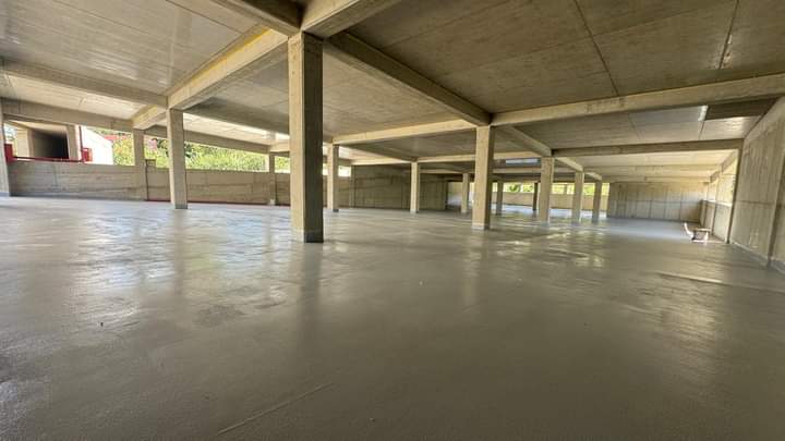  Lucrările avansează pe șantierele celor 3 parcări etajate din Bistrița. FOTO